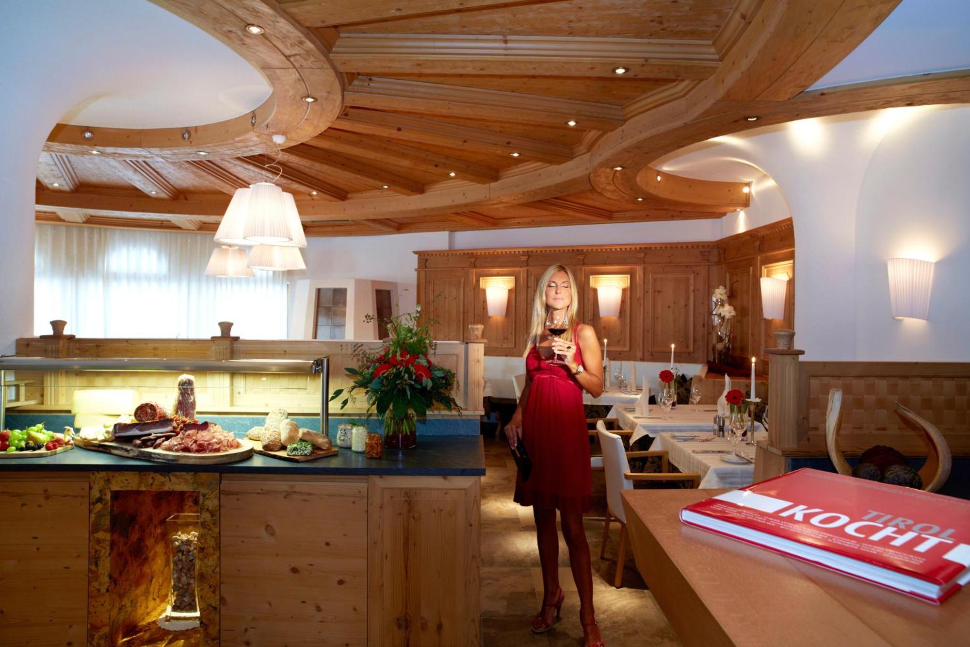 Hotel Tirol ايشجل المظهر الخارجي الصورة